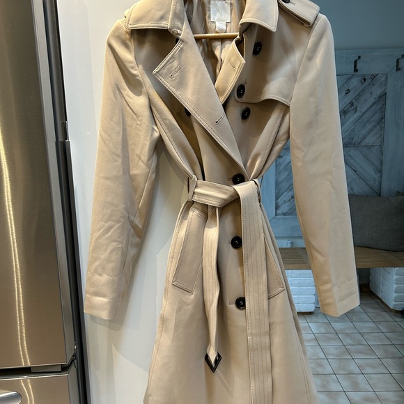 Trench coat - Picture 2 of 8
